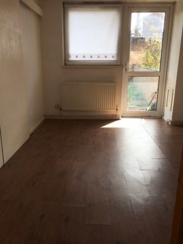  Image of 1 bedroom Ground Flat to rent in Galbraith Street London E14 at KIMBERLY HOUSE GALBRAITH STREET LIMEHOUSE, E14 3LS