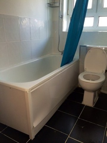  Image of 1 bedroom Ground Flat to rent in Galbraith Street London E14 at KIMBERLY HOUSE GALBRAITH STREET LIMEHOUSE, E14 3LS