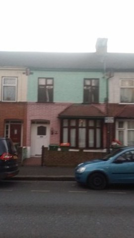  Image of 3 bedroom Terraced house to rent in Kimberley Avenue London E6 at KIMBERY AVENUE  EAST HAM, E6 3BG