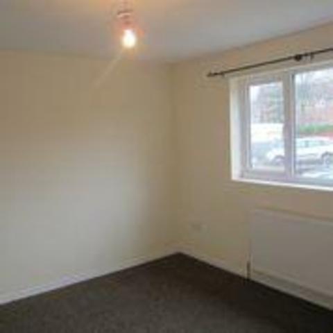  Image of 3 bedroom Semi-Detached house to rent in King George Avenue Horsforth Leeds LS18 at King George Avenue Horsforth Horsforth, LS18 5ND