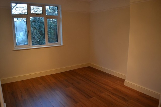  Image of 3 bedroom Detached house to rent in Kingfisher Avenue London E11 at Kingfisher Avenue  Wanstead, E11 2HT