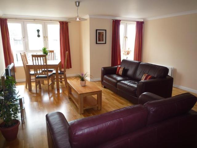  Image of 2 bedroom Flat to rent in King