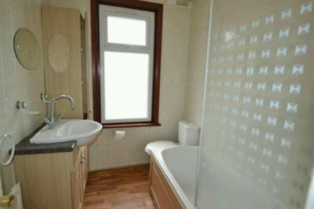  Image of 2 bedroom Terraced house to rent in Kingston Road Ilford IG1 at KINGSTON ROAD  ILFORD, IG1 1PG