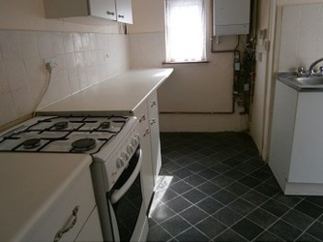  Image of 4 bedroom Detached house to rent in Kingston Road Ilford IG1 at Kingston Road  Ilford, IG1 1PA