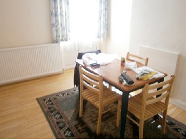  Image of 4 bedroom Detached house to rent in Kingston Road Ilford IG1 at Kingston Road  Ilford, IG1 1PA