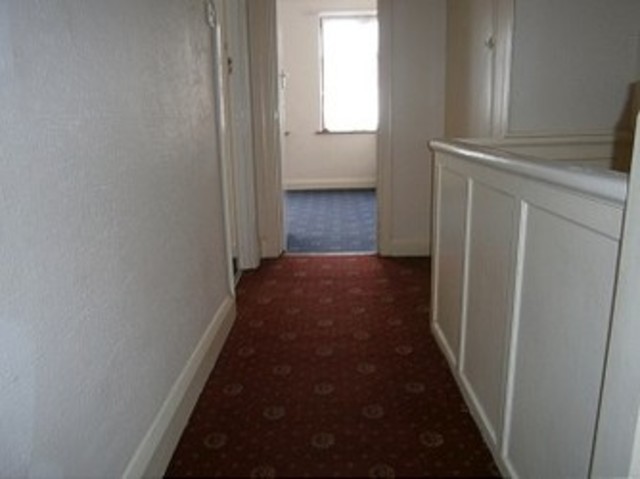  Image of 4 bedroom Detached house to rent in Kingston Road Ilford IG1 at Kingston Road  Ilford, IG1 1PA