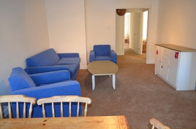  Image of 2 bedroom Flat to rent in Kirkland Drive Enfield EN2 at Kirkland Drive Holtswhite Hill Enfield Chase, EN2 0RT