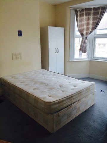  Image of 1 bedroom Flat to rent in Kitchener Road London E7 at KITCHENER ROAD  FOREST GATE, E7 8JL