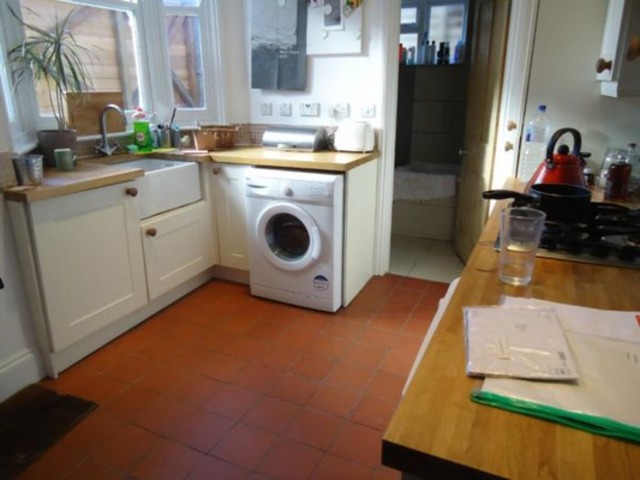  Image of 3 bedroom Flat to rent in Kynaston Road London N16 at Kynaston Road  Stoke Newington, N16 0EU