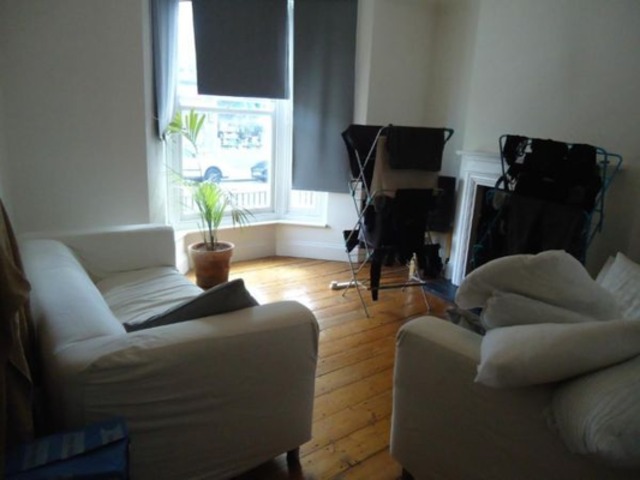  Image of 3 bedroom Flat to rent in Kynaston Road London N16 at Kynaston Road  Stoke Newington, N16 0EU