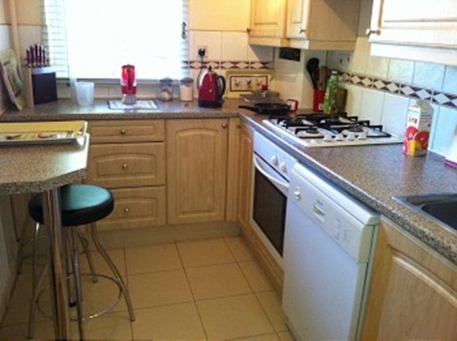  Image of 1 bedroom Flat to rent in St. Georges Road London N13 at Ladyshaw Court St. Georges Road Palmers Green, N13 4AW