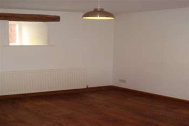  Image of 3 bedroom Detached house to rent in Reservoir Farm Court Ferry Top Lane Wintersett Wakefield WF4 at Wakefield, WF4 2EB