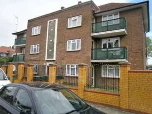  Image of 2 bedroom Apartment for sale in Langdon Crescent London E6 at Langdon Crescent  East Ham, E6 2PP