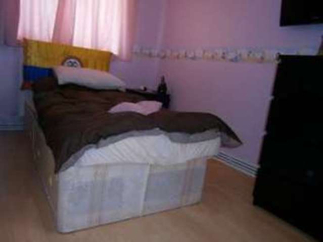  Image of 2 bedroom Apartment for sale in Langdon Crescent London E6 at Langdon Crescent  East Ham, E6 2PP