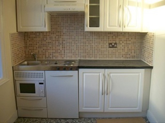  Image of Studio flat to rent in Langham Road London N15 at Langham Road  Turnpike Lane, N15 3RA