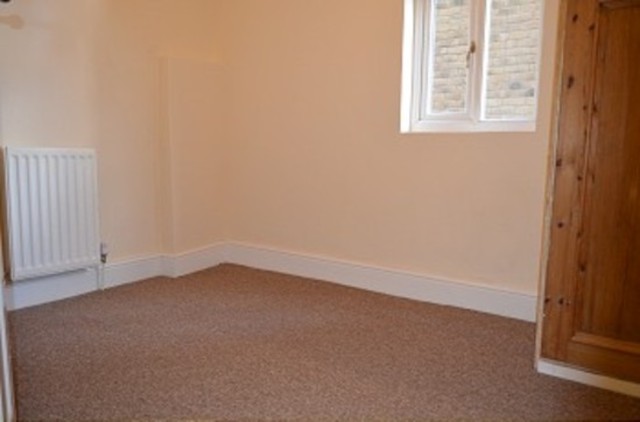  Image of 2 bedroom Flat to rent in Lavender Hill Enfield EN2 at Lavender Hill  Enfield Chase, EN2 8NP