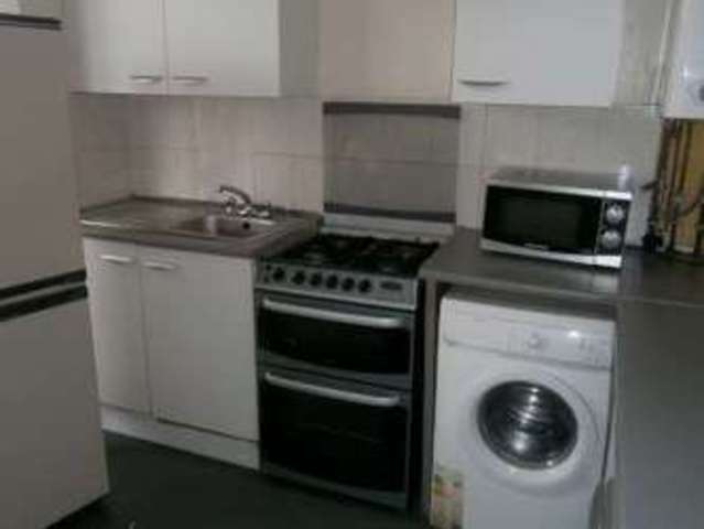  Image of 2 bedroom Flat to rent in Lea Bridge Road London E10 at Leabridge Road  leyton, E10 7PN