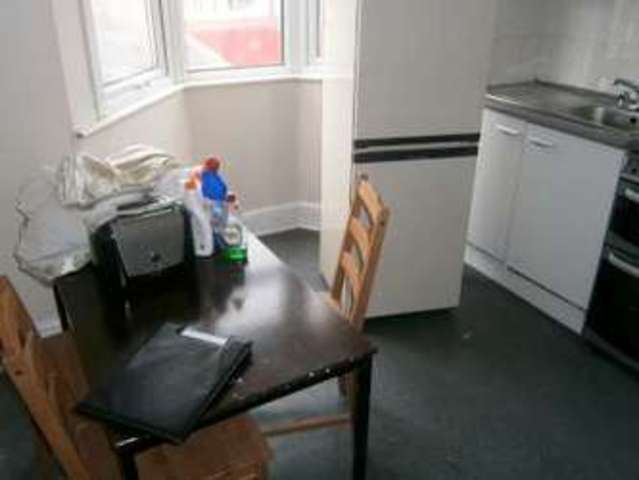  Image of 2 bedroom Flat to rent in Lea Bridge Road London E10 at Leabridge Road  leyton, E10 7PN