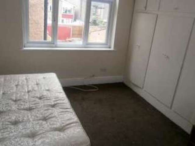  Image of 2 bedroom Flat to rent in Lea Bridge Road London E10 at Leabridge Road  leyton, E10 7PN