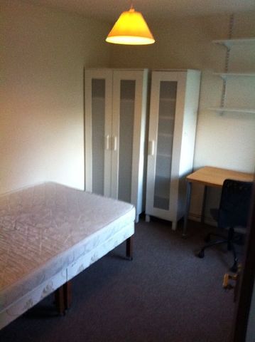  Image of 5 bedroom House Share to rent in Leahurst Crescent Harborne Birmingham B17 at Harborne West Midlands Harborne, B17 0LG