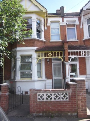  Image of 3 bedroom Terraced house for sale in Lealand Road London N15 at Lealand Rd  London, N15 6JS