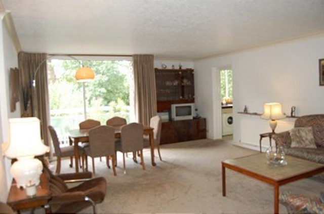  Image of 2 bedroom Flat for sale in Stonegrove Edgware HA8 at Leamington House Stonegrove Edgware, HA8 7TN