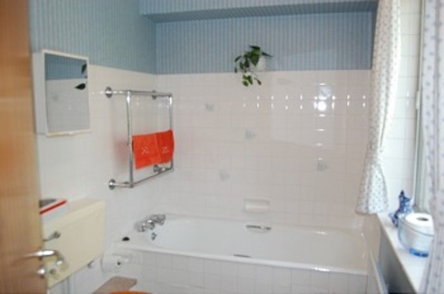  Image of 2 bedroom Flat for sale in Stonegrove Edgware HA8 at Leamington House Stonegrove Edgware, HA8 7TN