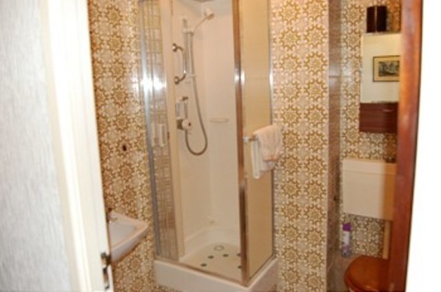  Image of 2 bedroom Flat for sale in Stonegrove Edgware HA8 at Leamington House Stonegrove Edgware, HA8 7TN