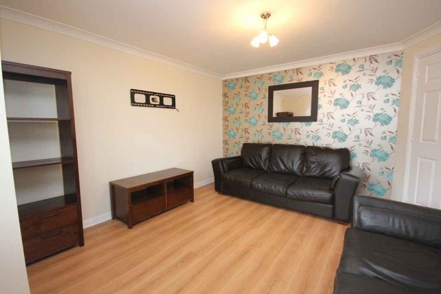  Image of 2 bedroom Flat to rent in Leyland Road Bathgate EH48 at Bathgate West Lothian West Lothian, EH48 2UA
