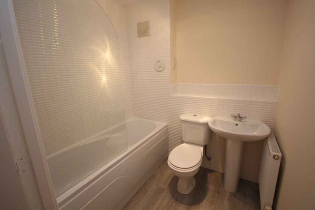  Image of 2 bedroom Flat to rent in Leyland Road Bathgate EH48 at Bathgate West Lothian West Lothian, EH48 2UA