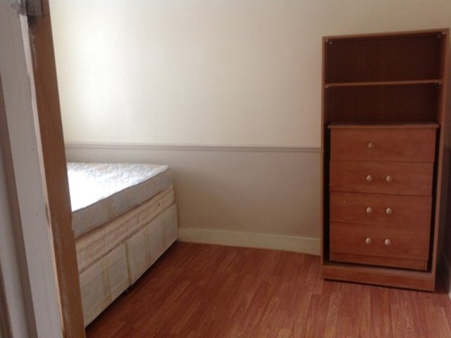  Image of Terraced house to rent in Leyton Park Road London E10 at LEYTON PARK ROAD  LEYTONSTONE, E10 5RJ