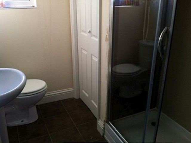  Image of 2 bedroom Ground Flat to rent in Lightcliffe Road London N13 at Lightcliffe Road  Palmers Green, N13 5PW
