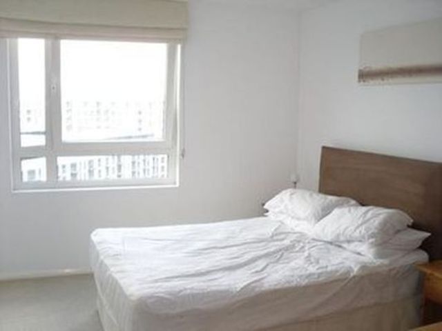 Image of 3 bedroom Apartment to rent in Taeping Street London E14 at Limeharbour  Canary Wharf, E14 9UN