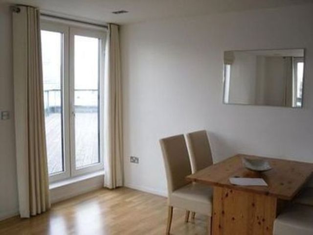  Image of 3 bedroom Apartment to rent in Taeping Street London E14 at Limeharbour  Canary Wharf, E14 9UN