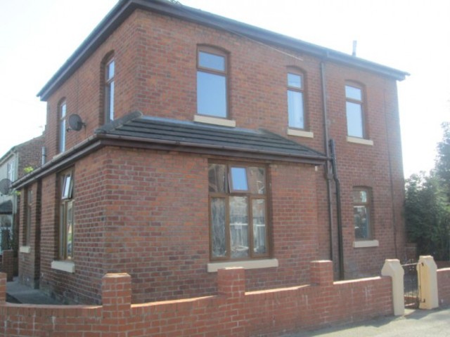  Image of 4 bedroom Detached house to rent in Lindale Road Fulwood Preston PR2 at Lindale Road Fulwood Preston, PR2 8EQ