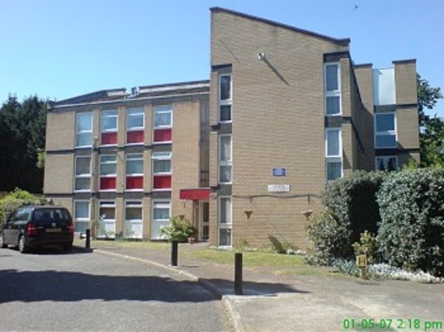  Image of 1 bedroom Flat to rent in Lingfield Close Enfield EN1 at Lingfield Close  Bush Hill Park, EN1 2JL