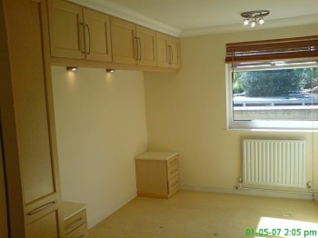 Image of 1 bedroom Flat to rent in Lingfield Close Enfield EN1 at Lingfield Close  Bush Hill Park, EN1 2JL