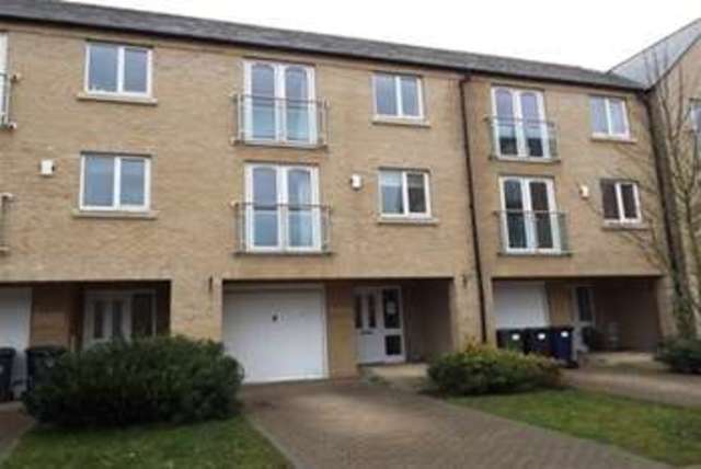  Image of 5 bedroom Detached house to rent in Skipper Way Little Paxton St. Neots PE19 at St. Neots, PE19 6LT