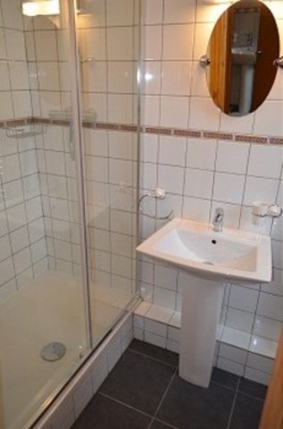 Image of 3 bedroom Apartment to rent in Lodge Mansions Parade Green Lanes London N13 at Lodge Mansion Parade Green Lanes Palmers Green, N13 5TS
