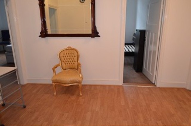  Image of 3 bedroom Apartment to rent in Lodge Mansions Parade Green Lanes London N13 at Lodge Mansion Parade Green Lanes Palmers Green, N13 5TS