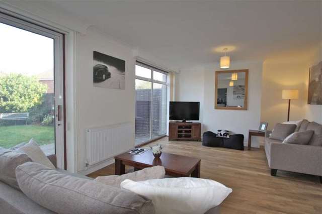  Image of 1 bedroom House Share to rent in Logan Close Tilehurst Reading RG30 at Reading  Reading, RG30 4LG