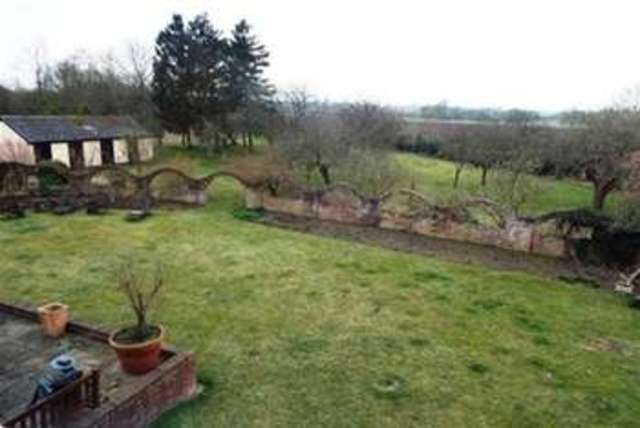 Image of 4 bedroom Detached house to rent in Long Melford Sudbury CO10 at Sudbury, CO10 9HS
