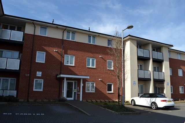  Image of 2 bedroom Flat to rent in Medici Close Chadwell Heath Romford IG3 at Lorenzo House Medici Close Ilford, IG3 8FF