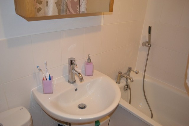  Image of 2 bedroom Flat to rent in Medici Close Chadwell Heath Romford IG3 at Lorenzo House Medici Close Ilford, IG3 8FF