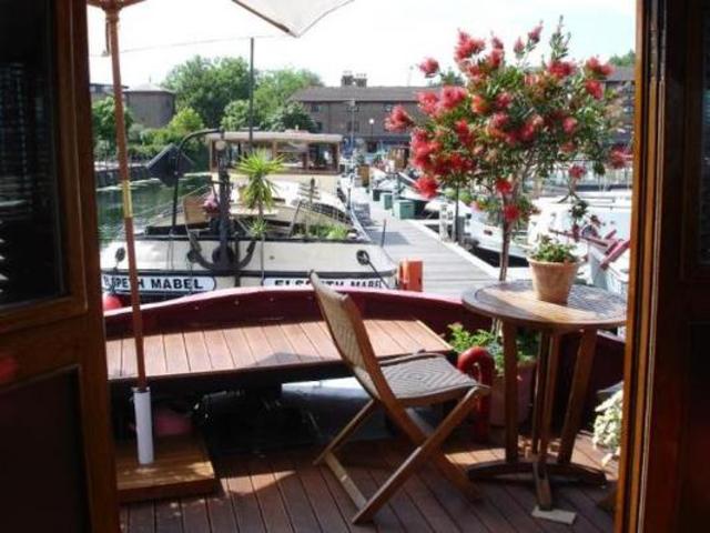  Image of 2 bedroom Property for sale in Lower Richmond Road London SW15 at Lower Richmond Road Poplar Dock Marina Putney Vale, SW15 1EJ