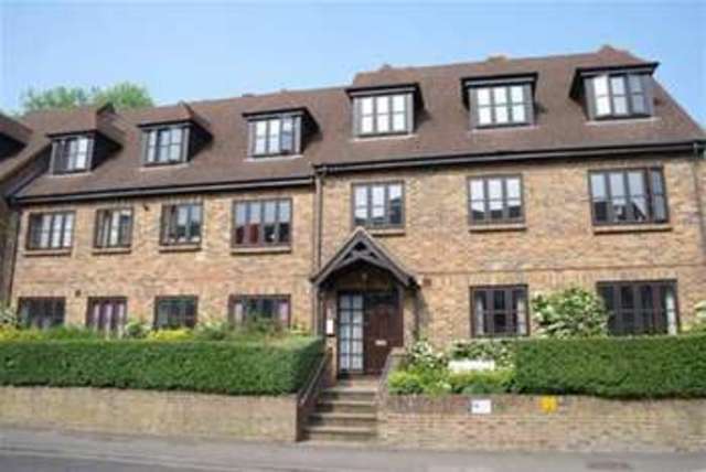 Image of 1 bedroom Property to rent in St. Christophers Court Lower Road Chorleywood Rickmansworth WD3 at Rickmansworth, WD3 5JZ
