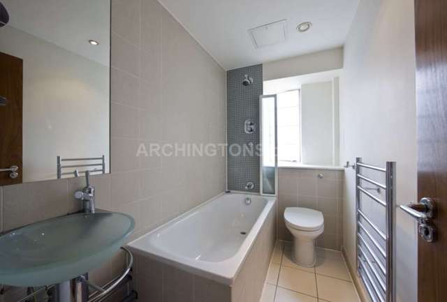  Image of Flat to rent in Old Brompton Road London SW7 at Old Brompton Road South Kensington London, SW7 3RU