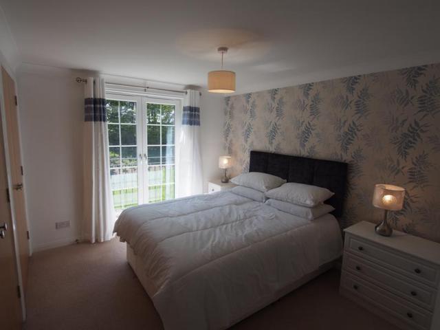  Image of 2 bedroom Flat to rent in Mackie Place Elrick Westhill AB32 at Westhill Aberdeen Aberdeen, AB32 6AN