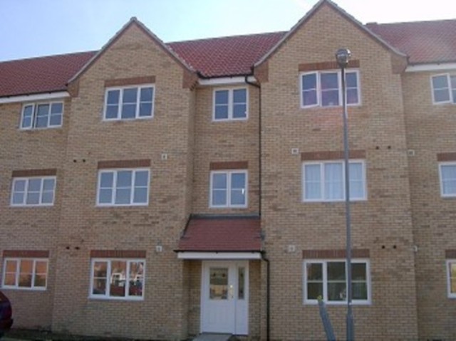  Image of 2 bedroom Flat to rent in Madeleine Close Chadwell Heath Romford RM6 at Madeleine Close  Chadwell Heath, RM6 4BJ