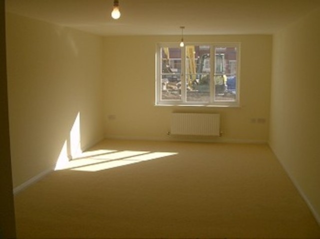  Image of 2 bedroom Flat to rent in Madeleine Close Chadwell Heath Romford RM6 at Madeleine Close  Chadwell Heath, RM6 4BJ